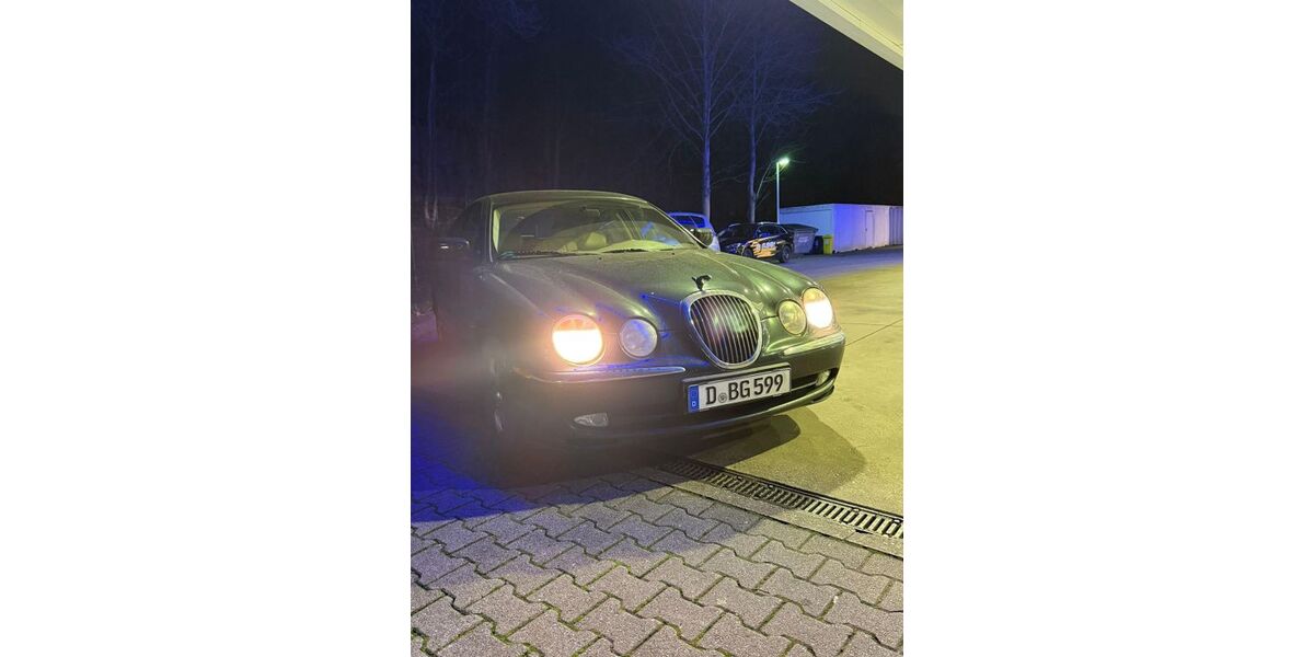 Jaguar S-Type 198.000 km 1.500 &euro; Düsseldorf 40599