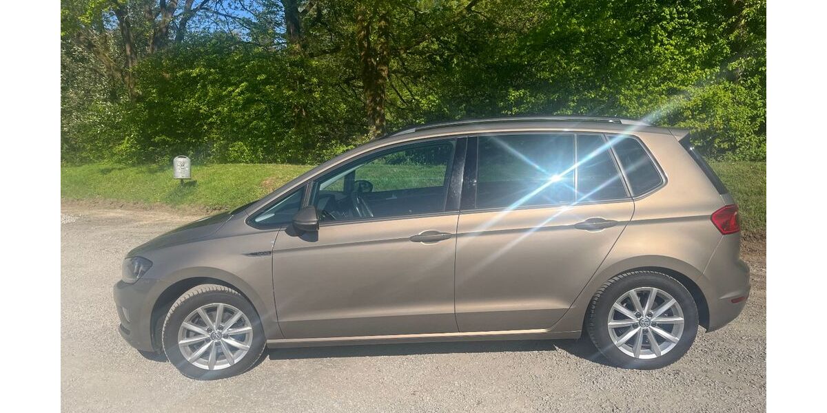 VW Golf Sportsvan 140.000 km 8.800 &euro; Erkrath 40699