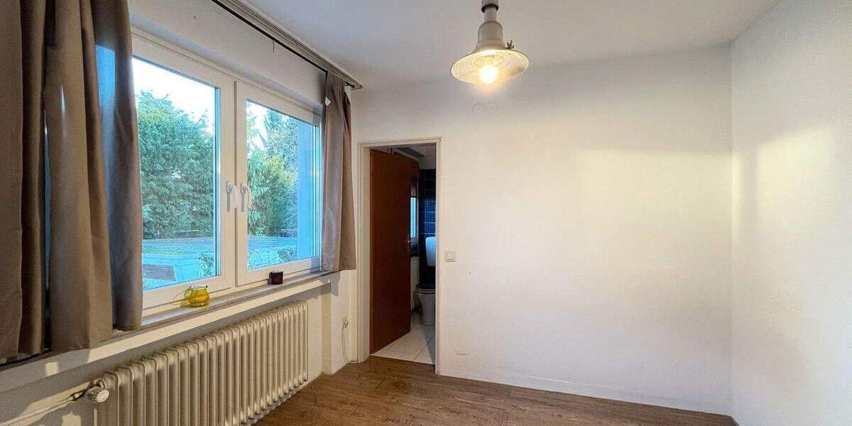 Attraktive Doppelhaushälfte mit großem Garten, Doppelgarage und 5 Zimmern! 5 zimmer