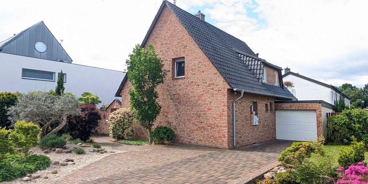 Einfamilienhaus Langenfeld - 5 Zimmer, 189 m&sup2;, 550.000&euro; | Angebot:26960574