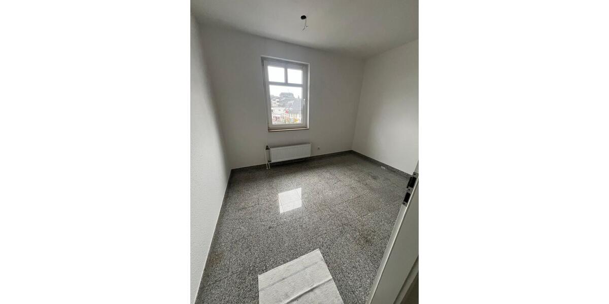 Etagenwohnung Radevormwald - 4 Zimmer, 105 m&sup2;, 950&euro; | Angebot:25630385