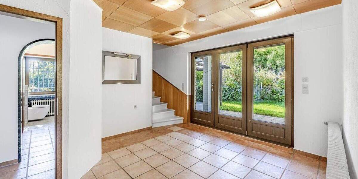 Einfamilienhaus Remscheid Lüttringhausen - 7 Zimmer, 230 m&sup2;, 576.000&euro; | Angebot:25862313