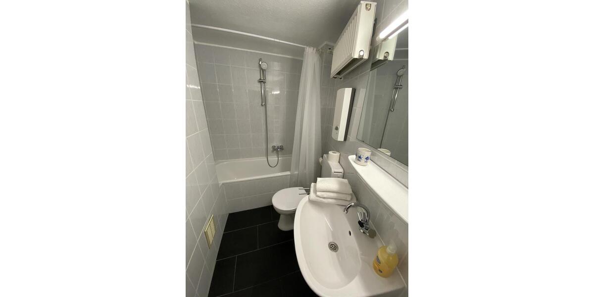 Etagenwohnung Düsseldorf Pempelfort - 1 Zimmer, 27 m&sup2;, 850&euro; | Angebot:26635116