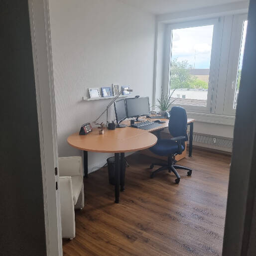 Modernes Büro mit direkter Anbindung nach Düsseldorf und Köln - All-in-Miete