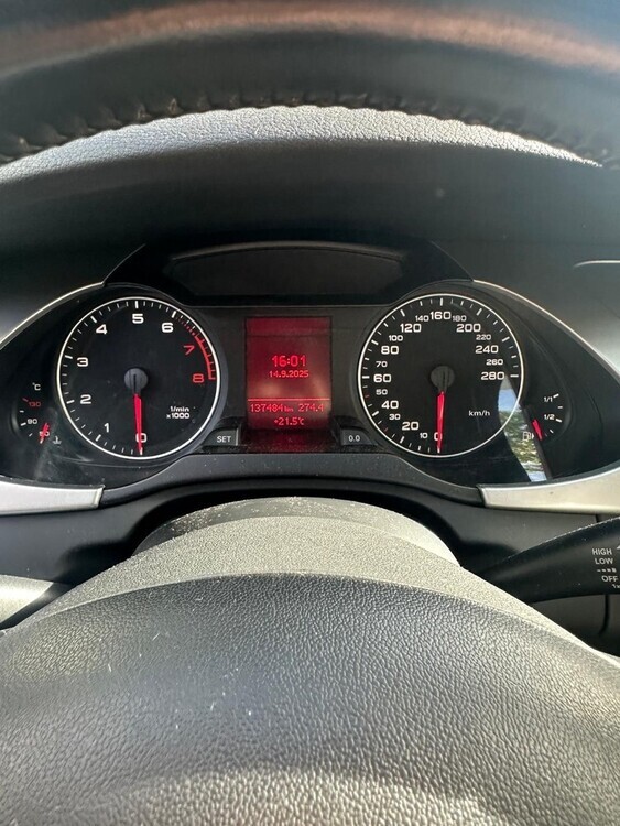 Audi A4 137.484 km 8.350 € Düsseldorf 40213