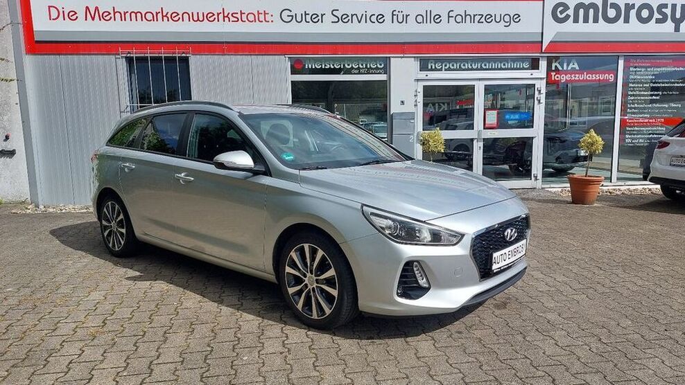 i30