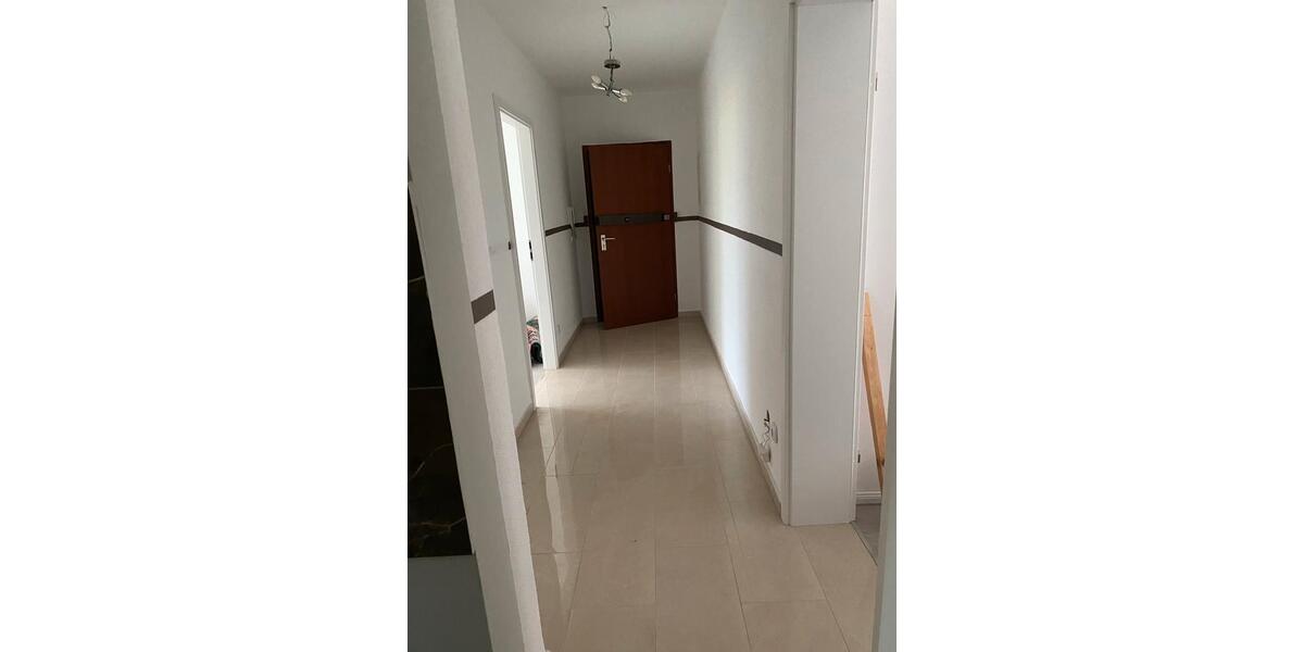 2 Zimmer Wohnung mit Balkon neu Renoviert 2 zimmer