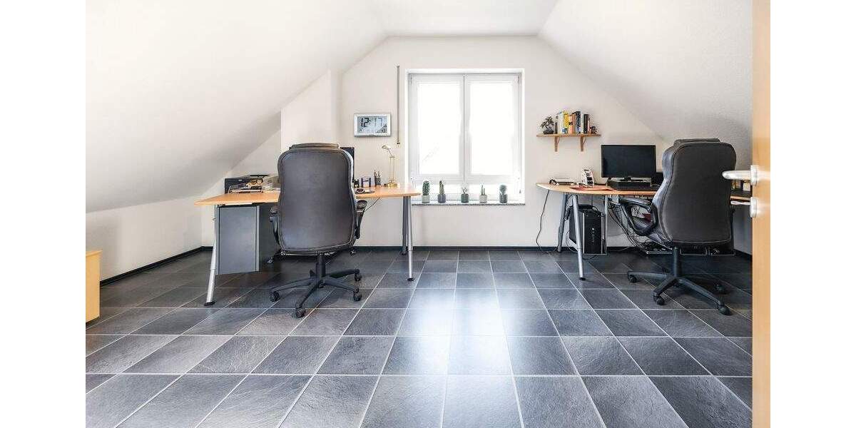 PAESCHKE-Doppelhaus in ruhiger Lage mit optimaler Anbindung 4 zimmer