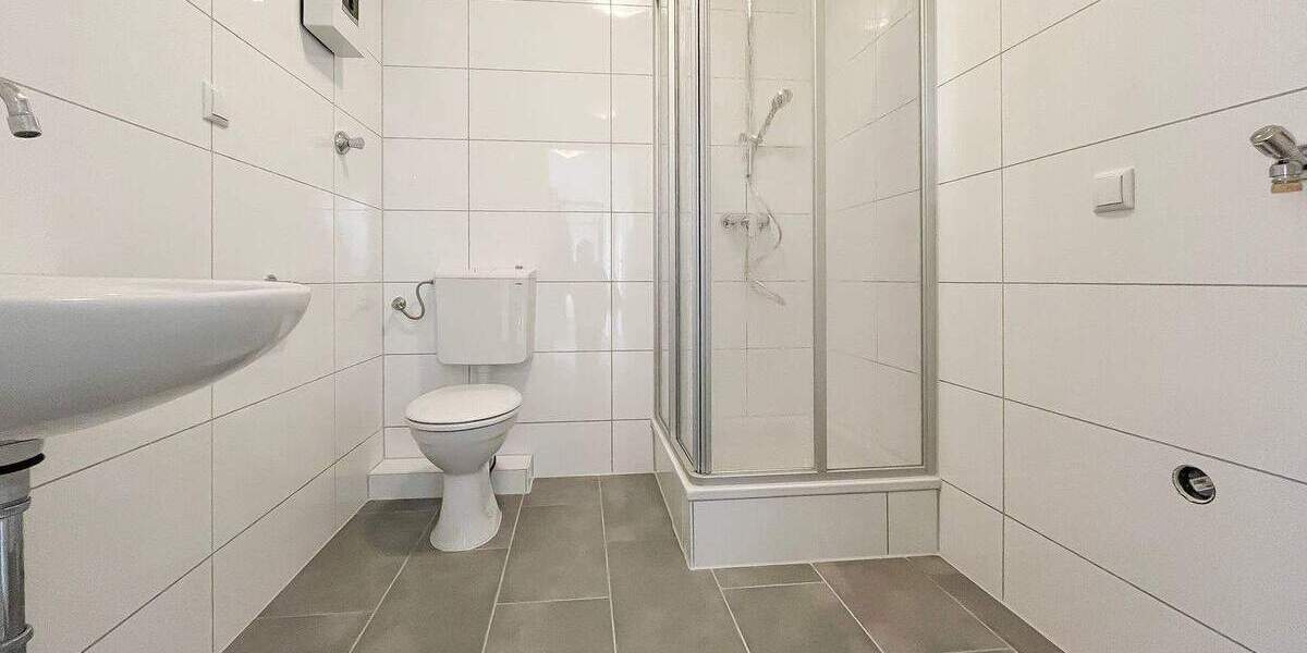 Etagenwohnung Hagen Wehringhausen - 3 Zimmer, 97 m&sup2;, 670&euro; | Angebot:26796176
