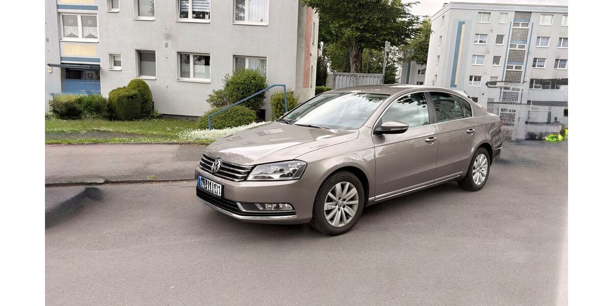 VW Passat 51.000 km 9.600 &euro; Wuppertal 42105