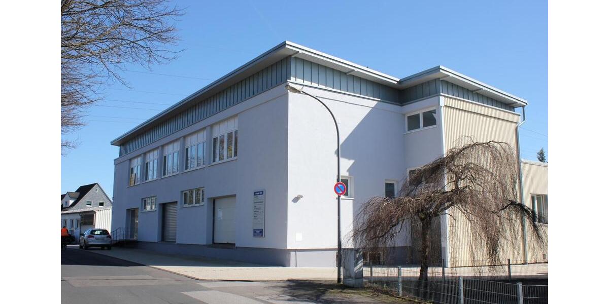 42 qm Lagerfläche mit 32 qm Bürofläche in Remscheid Lennep zimmer