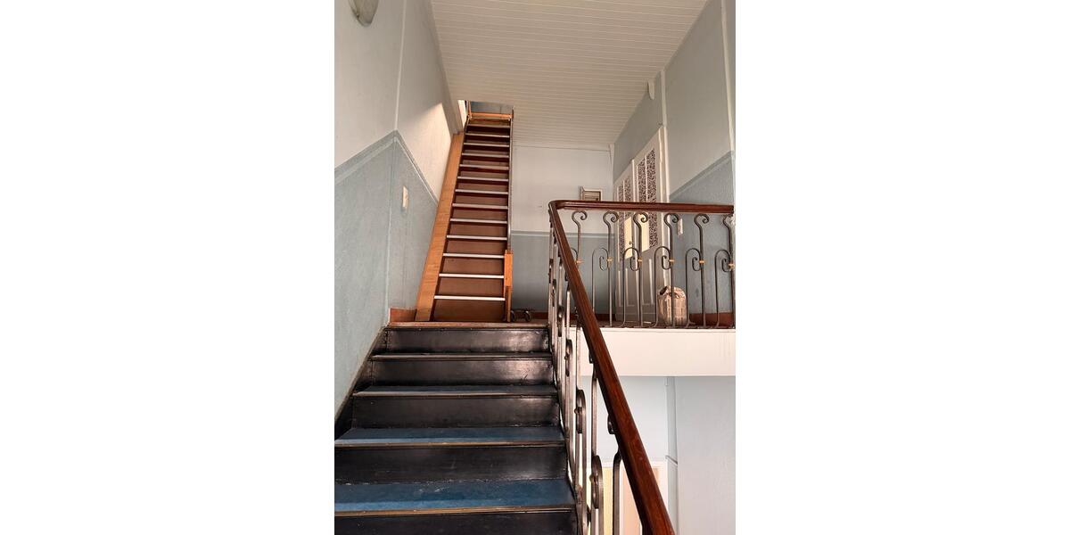 Massiv gebautes 3-Familienhaus mit Ausbaureserve 15 zimmer