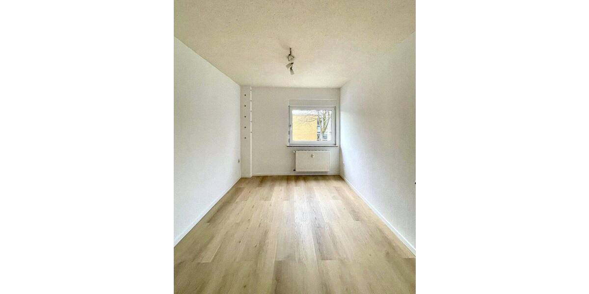 Etagenwohnung Remscheid West - 3 Zimmer, 70 m&sup2;, 750&euro; | Angebot:26919386