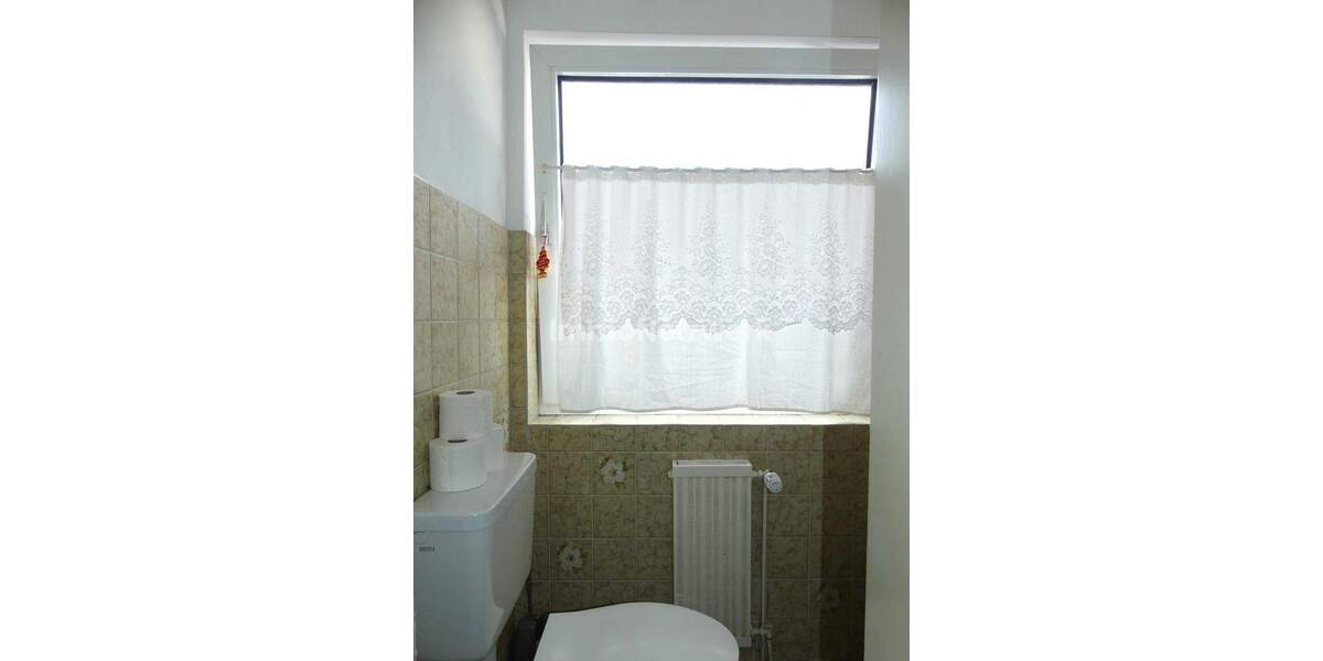 Gepflegtes und vermietetes Wohn- und Geschäftshaus in zentraler Lage zimmer