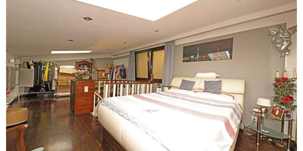 Reihenmittelhaus Düsseldorf Lierenfeld - 3 Zimmer, 130 m&sup2;, 425.000&euro; | Angebot:25631739