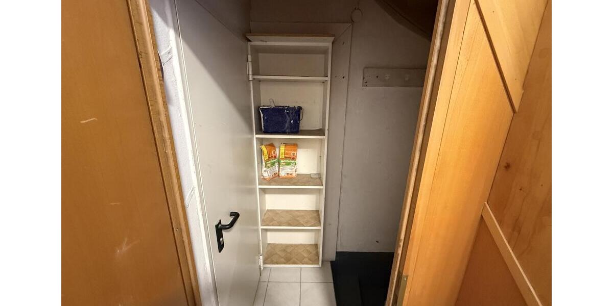 Etagenwohnung Bergisch Gladbach Gronau - 5 Zimmer, 135 m&sup2;, 1.700&euro; | Angebot:25646820