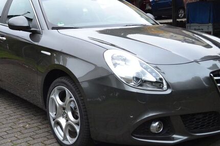 Alfa Romeo Giulietta 102.000 km 12.650 &euro; Remscheid 42859