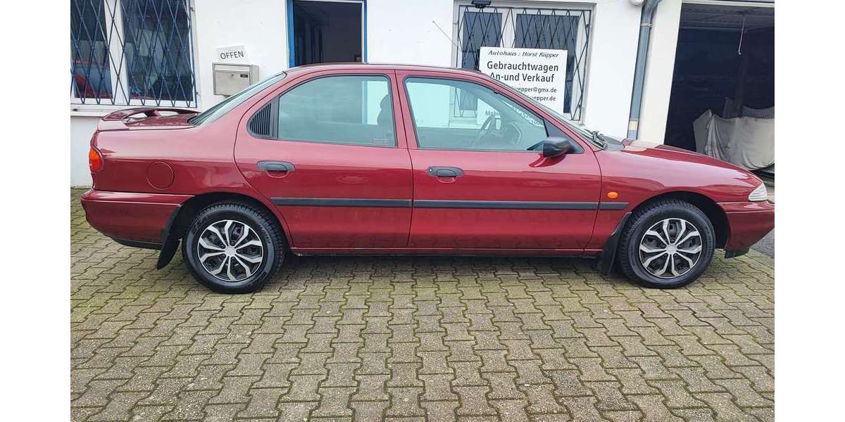 Ford Mondeo 89.256 km 2.990 &euro; Düsseldorf 40472