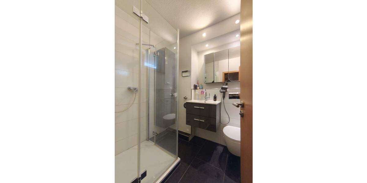 Reihenmittelhaus Düsseldorf Holthausen - 4 Zimmer, 96 m&sup2;, 400.000&euro; | Angebot:25862594