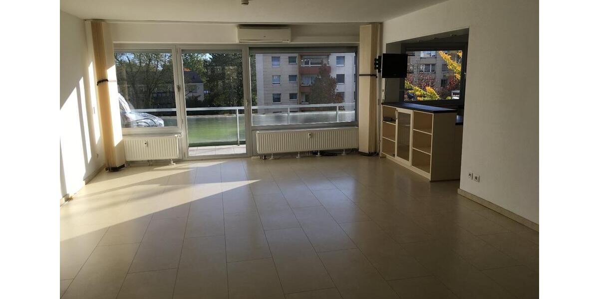 Helle 4 ZKB mit EBK, 2 Balkonen, Tageslichtbad, Tiefgaragenstellp 4 zimmer