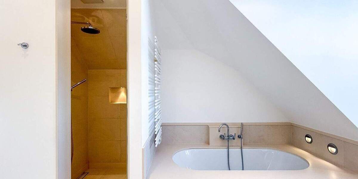 Luxuriöse 4-Zimmer-Maisonette im Zooviertel - Süd-Balkon, Einbauküche & zwei TG-Stellplätze 4 zimmer