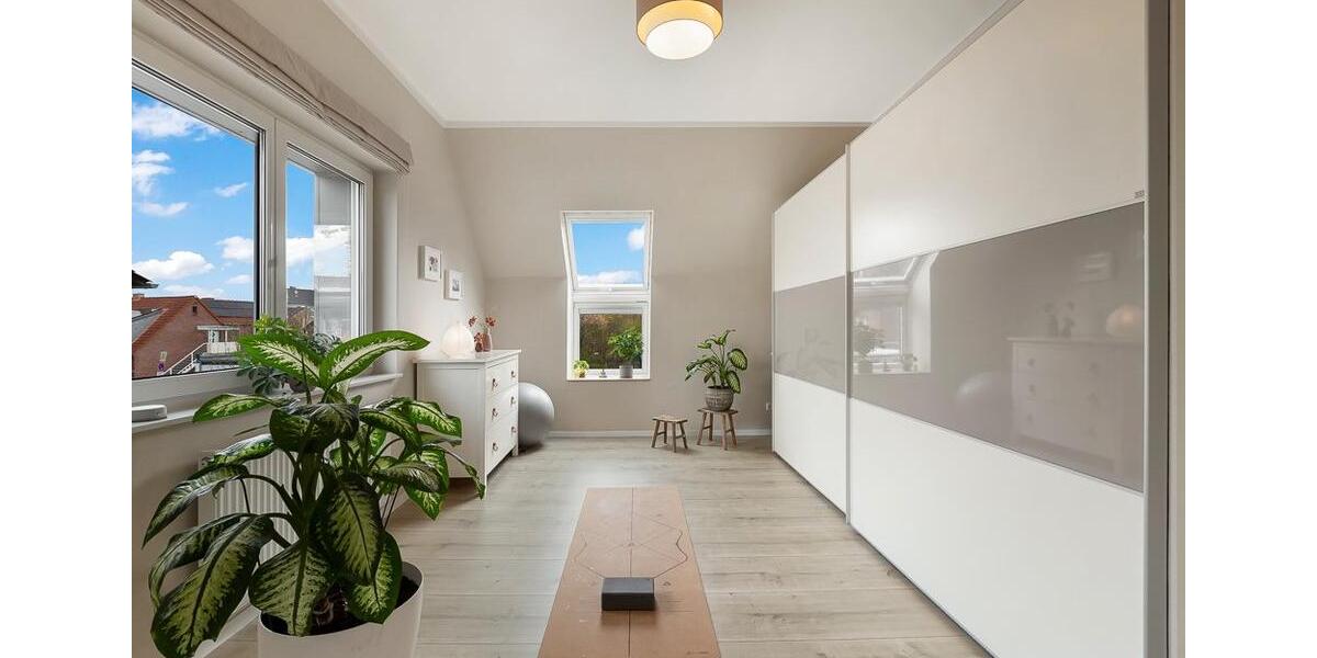 Einfamilienhaus Langenfeld (Rheinland) - 5 Zimmer, 150 m&sup2;, 2.500&euro; | Angebot:26099303