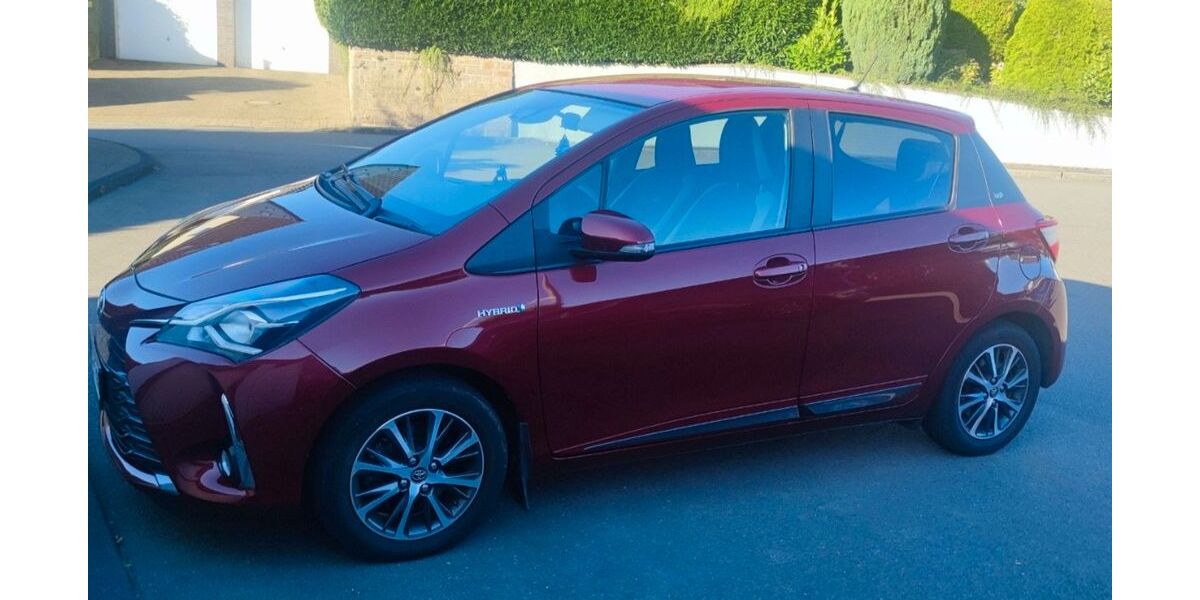 Toyota Yaris 110.000 km 12.500 &euro; Hückeswagen 42499