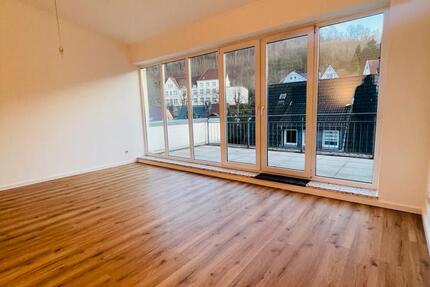 Moderne zwei Zimmerwohnung mit zwei großen Balkontür Terrassen 2 zimmer