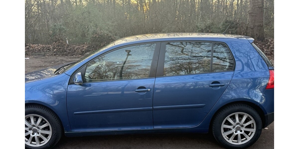 VW Golf 248.000 km 4.000 &euro; Düsseldorf 40213