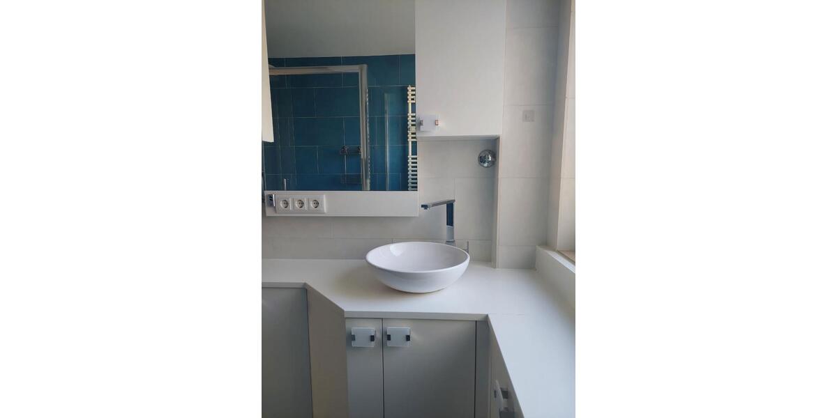 Helle 4 ZKB mit EBK, 2 Balkonen, Tageslichtbad, Tiefgaragenstellp 4 zimmer