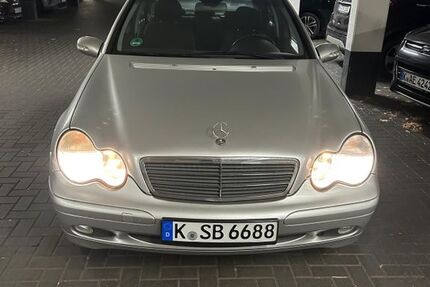 Mercedes-Benz C 180 74.189 km 4.800 &euro; Bergisch Gladbach 51427