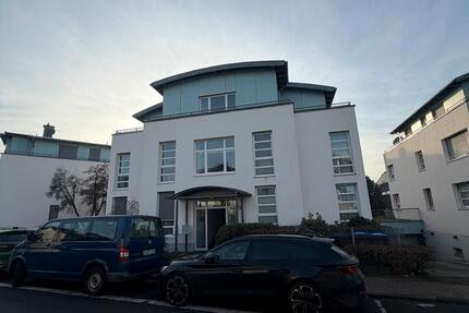Penthouse- Wohnung in ruhiger Lage in Bergisch Gladbach 2 zimmer