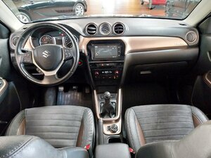 Suzuki Vitara 1.6 Limited 4x4 Pano Navi SHZ Kam 59.300 km 15.790 &euro; HAAN 42781