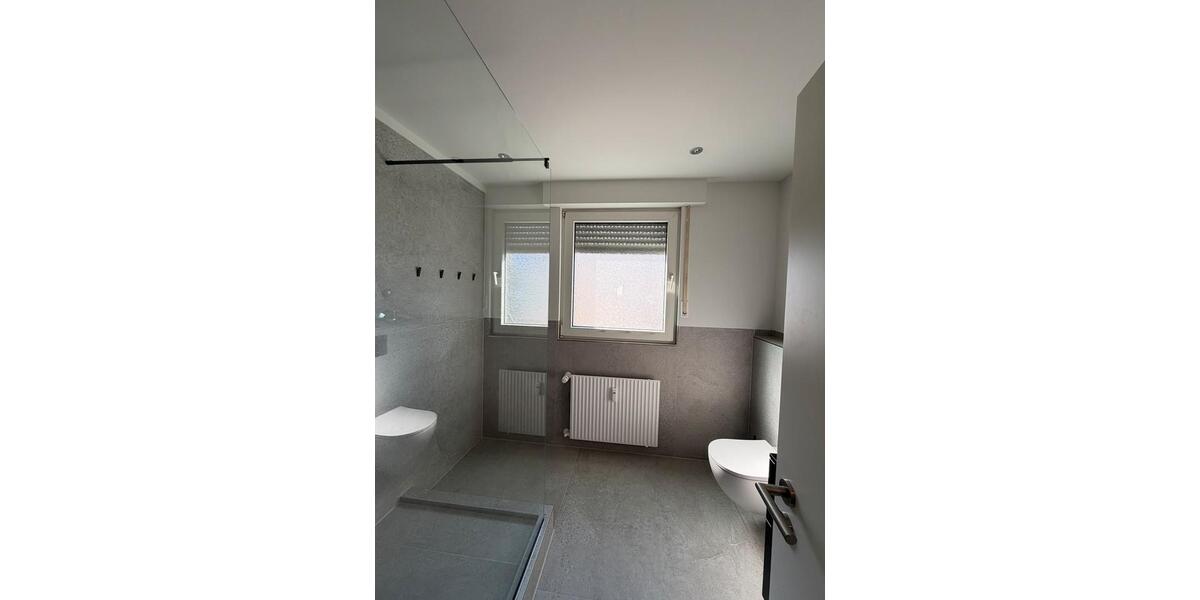 Dachgeschoßwohnung Langenfeld (Rheinland) - 3 Zimmer, 87 m&sup2;, 1.200&euro; | Angebot:26301690