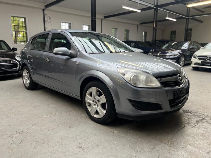 Opel Astra 149.000 km 2.450 € Velbert 42551