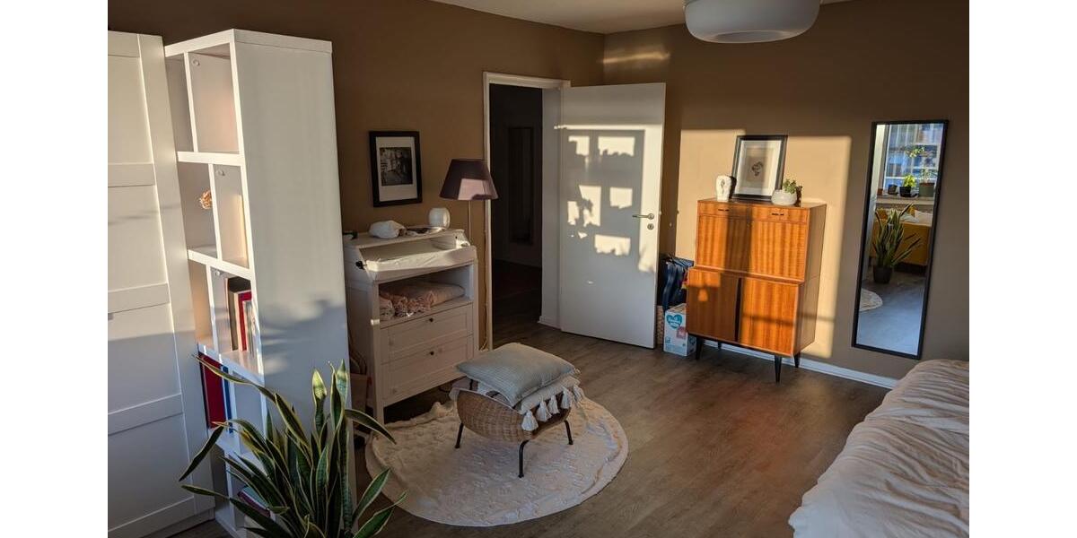 Spacious Rooftop Terrace, Bright Furnished Sublet in Flingern 2.5 zimmer