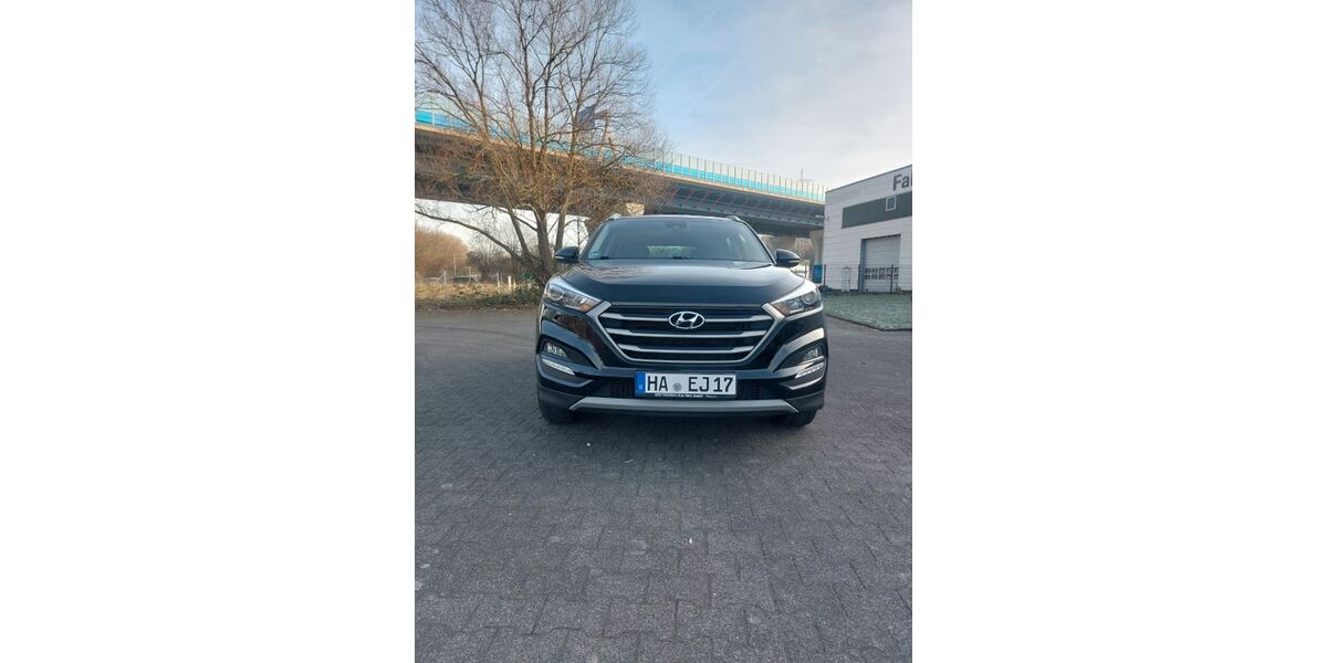 Hyundai TUCSON 124.500 km 12.999 &euro; Hagen 58099