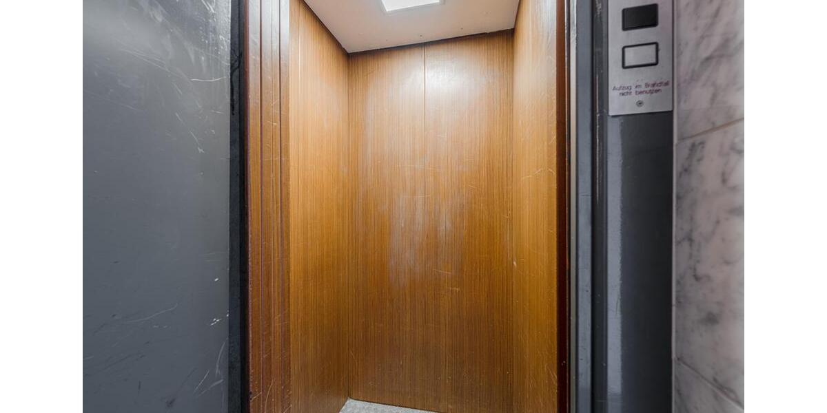 Dachgeschoßwohnung Düsseldorf Derendorf - 2 Zimmer, 95 m&sup2;, 1.615&euro; | Angebot:25790793