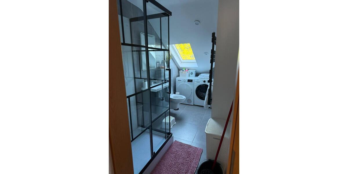 Dachgeschoßwohnung Solingen Höhscheid - 3 Zimmer, 63 m&sup2;, 950&euro; | Angebot:26184800