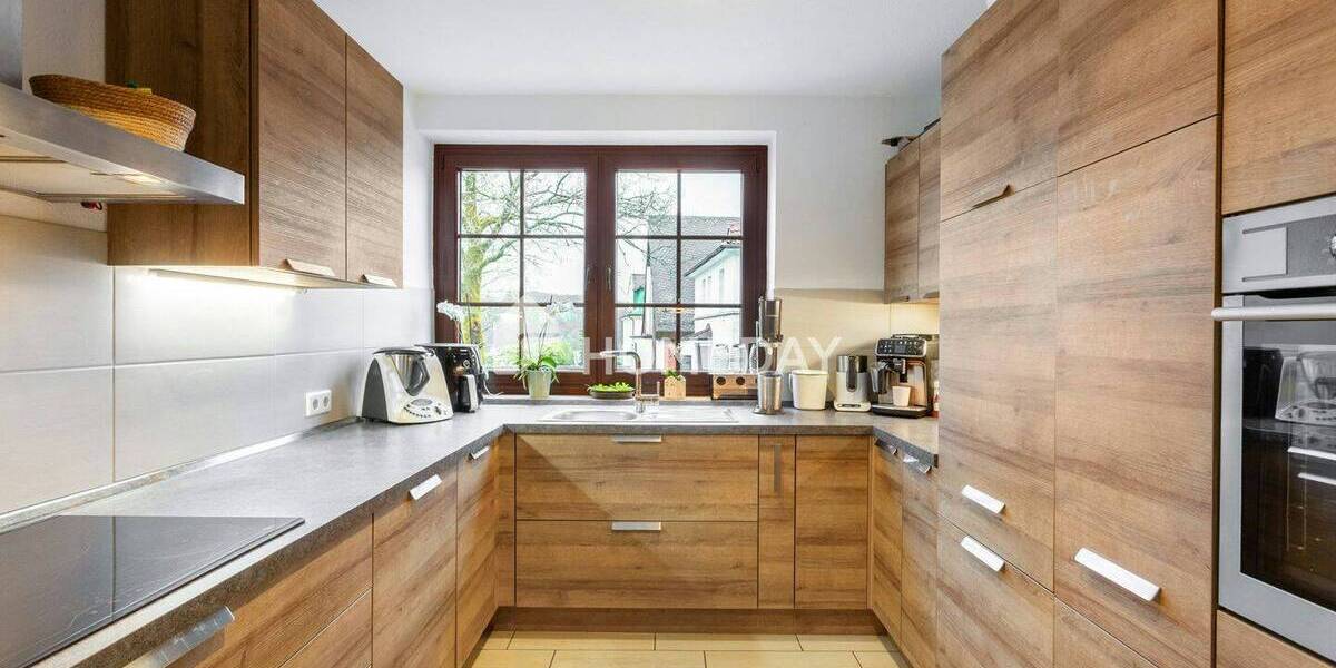 Reihenendhaus Hückeswagen Innenstadt - 8 Zimmer, 170 m&sup2;, 495.000&euro; | Angebot:26189383