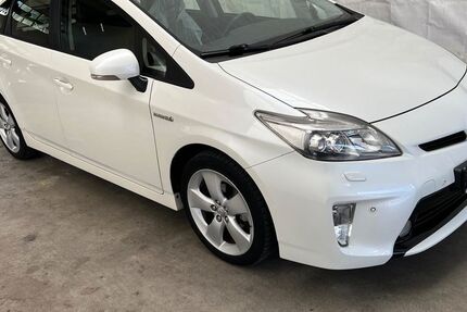Toyota Prius 124.000 km 11.480 &euro; Düsseldorf 40589