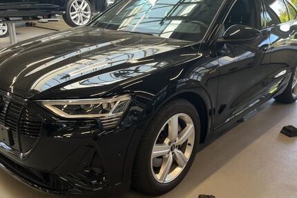 Audi e-tron 49.997 km 35.882 &euro; Hagen 58091