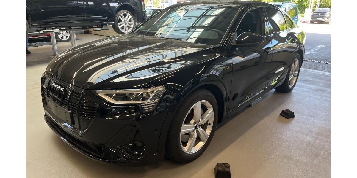 Audi e-tron 49.997 km 35.882 &euro; Hagen 58091