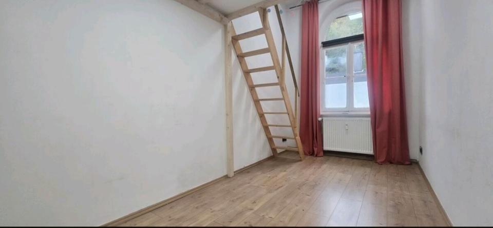 Etagenwohnung Radevormwald - 6 Zimmer, 134 m&sup2;, 225.000&euro; | Angebot:27413705