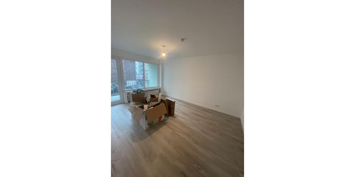 Etagenwohnung Düsseldorf Stadtmitte - 4 Zimmer, 120 m&sup2;, 737&euro; | Angebot:25718233
