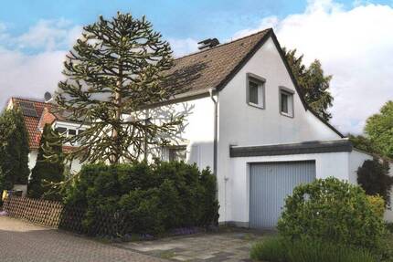 Haus Düsseldorf Wersten - 6 Zimmer, 130 m&sup2;, 698.000&euro; | Angebot:26835262