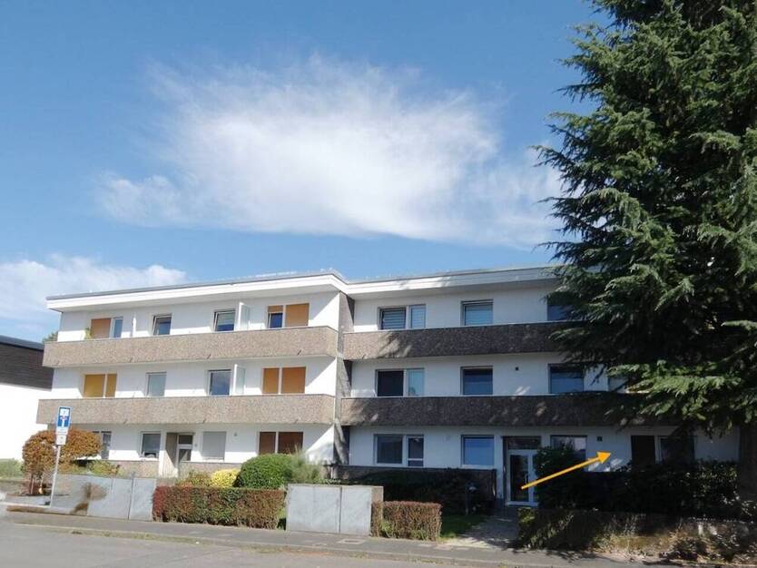 ECHT FAMILIENTAUGLICH - 5- Zimmer Erdgeschoss-Maisonette mit Balkon, Loggia + Terrasse
