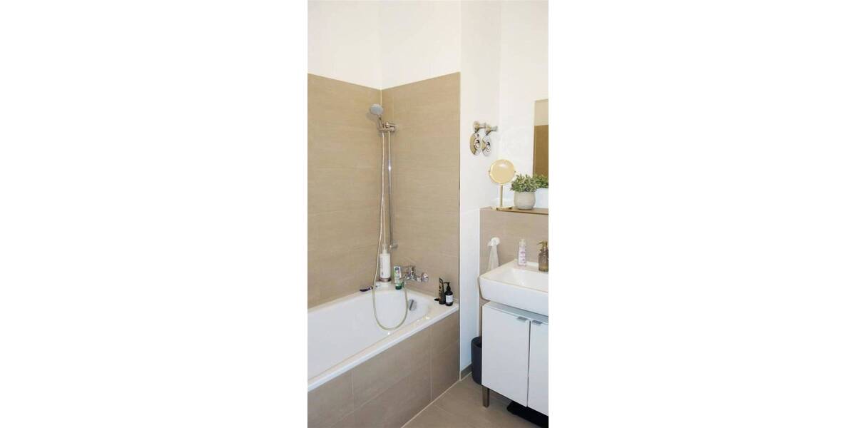 Etagenwohnung Düsseldorf Flingern Nord - 2 Zimmer, 64 m&sup2;, 1.069&euro; | Angebot:26476099