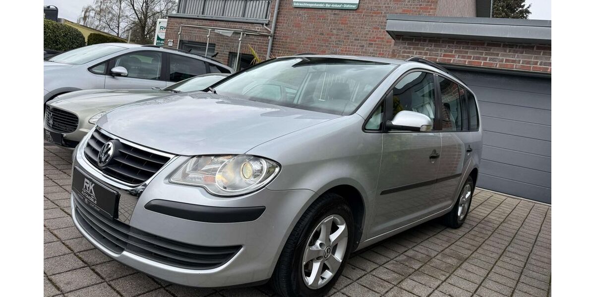 VW Touran 143.000 km 6.500 &euro; Solingen 42651