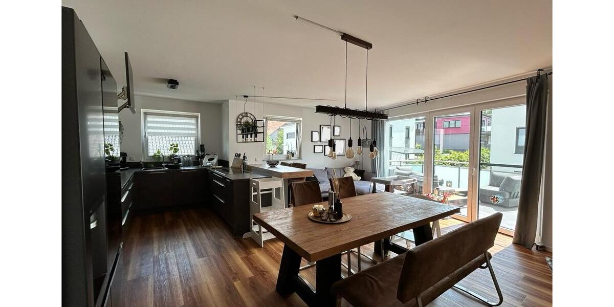 Helle 4-Zimmer Wohnung mit Südbalkon im 1.OG in am Ehrenberg 4 zimmer